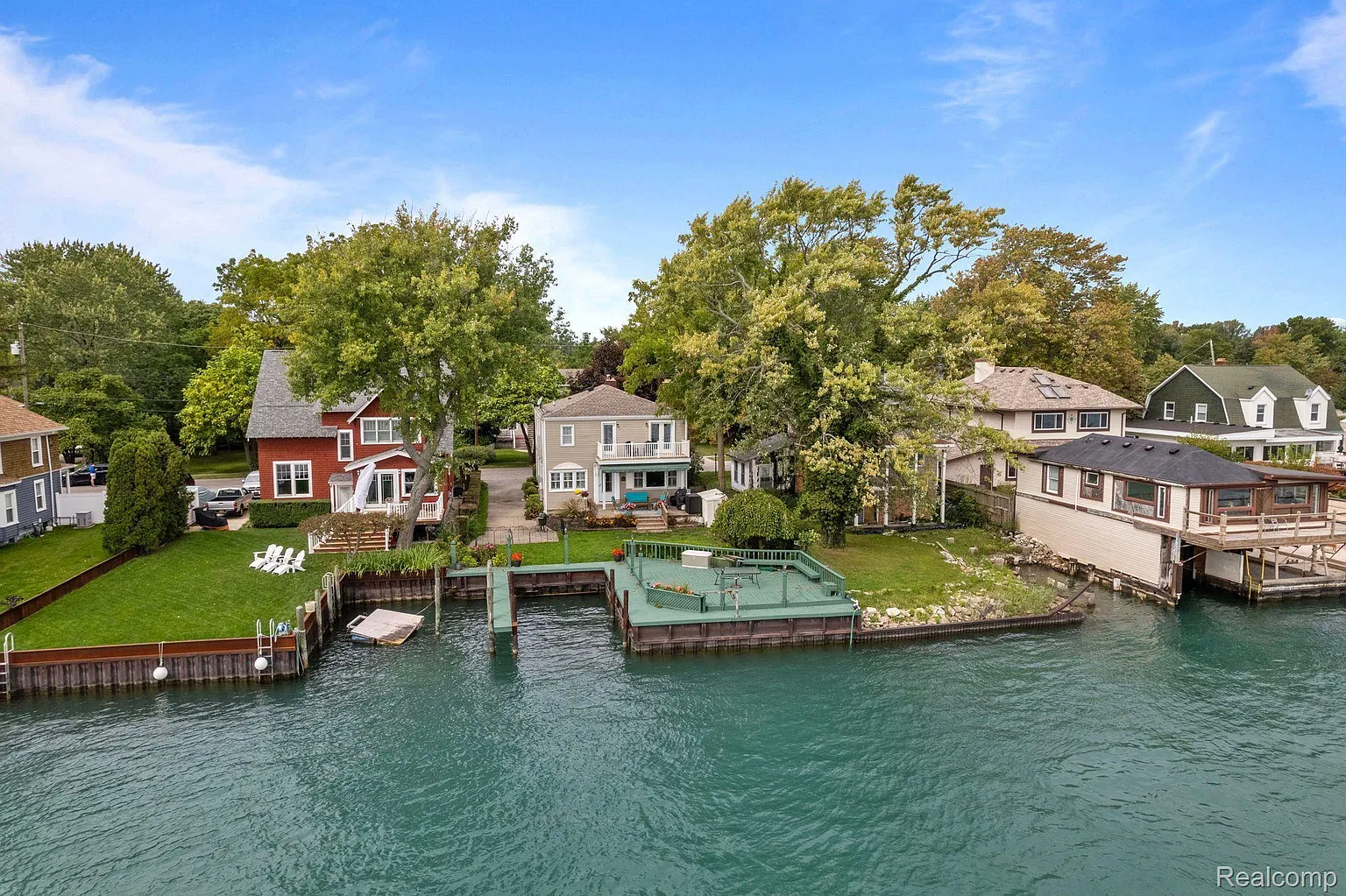160 Saint Clair River Dr photo 1