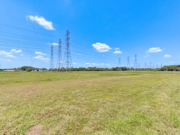 13500 Bohemian Hall Rd, Crosby, TX 77532