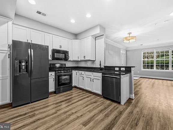 5th image of 4110 Potomac Highlands Cir