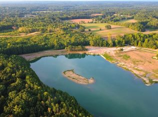 1120 Sulphur Creek Rd, Big Sandy, TN 38221