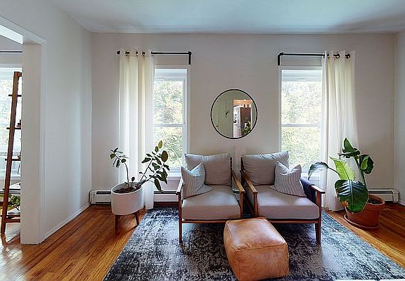 3rd image of 30 Douglass St APT 3