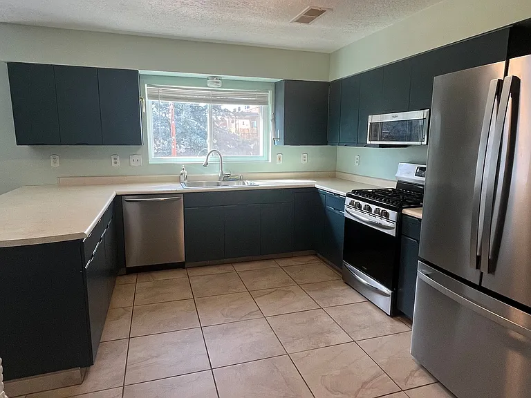 1117 Georgene Dr NE — Photo 4