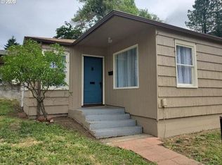 1212 NE Beulah Dr, Roseburg, OR 97470