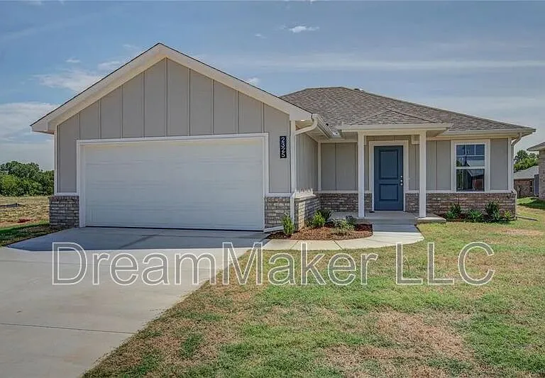 2325 S 28th Ter — Photo 1