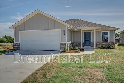 2325 S 28th Ter Photo 1