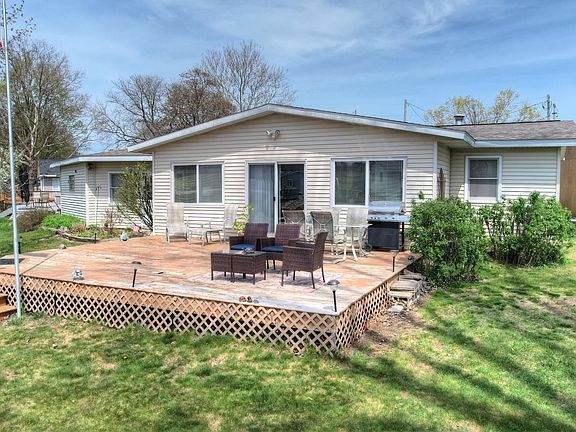 2nd image of 2103 Island Dr
