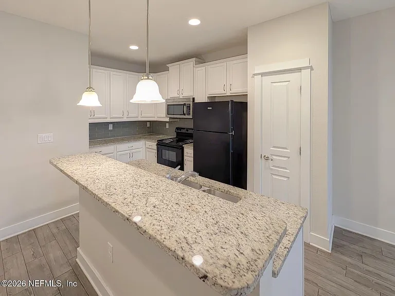 629 2nd Ave S — Photo 5