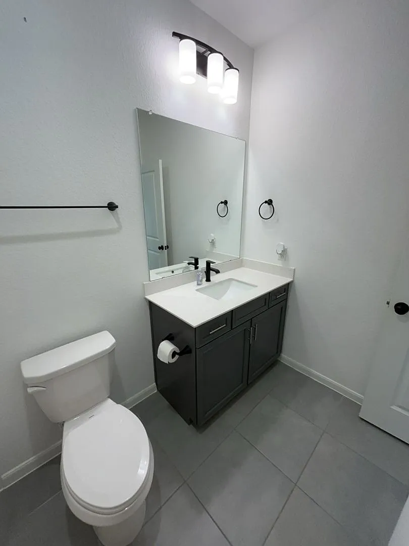1542 Park Path Dr **Ask About Our No Cash Deposit Option — Photo 3