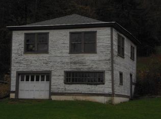 19 Hickory Ln, Wheeling, WV 26003