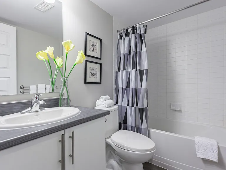 1811 A Frobisher Ln #1819B — Photo 11