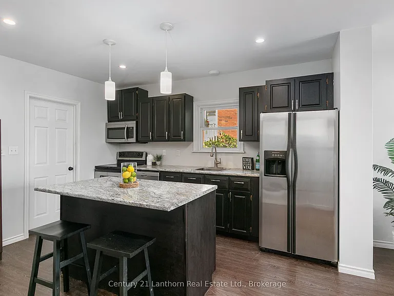 104 Creswell Dr — Photo 8
