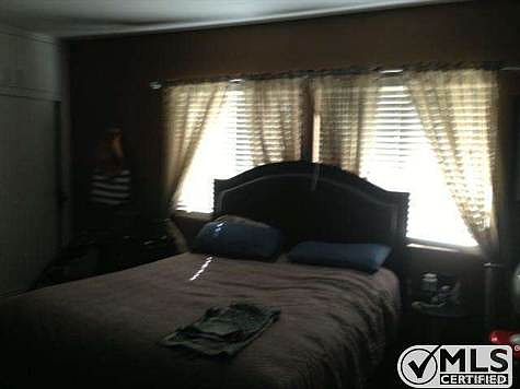 5th image of 7249 Lasaine Ave
