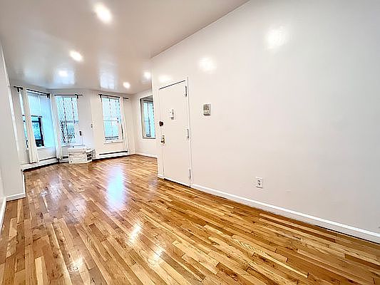 1st image of 417 Chauncey St APT 2B