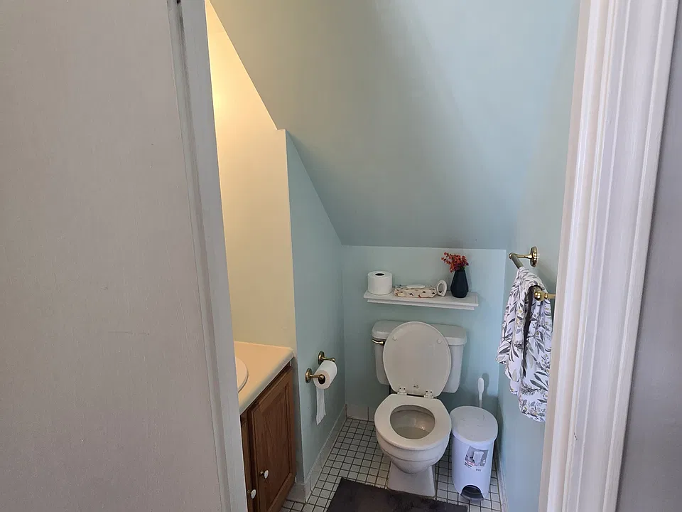 Powder room