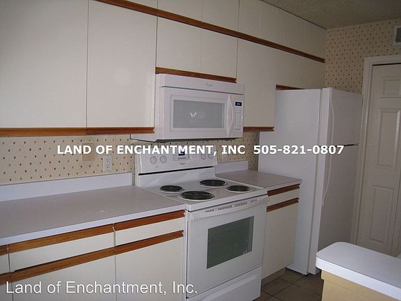 5th image of 3009 Cutler Ave NE