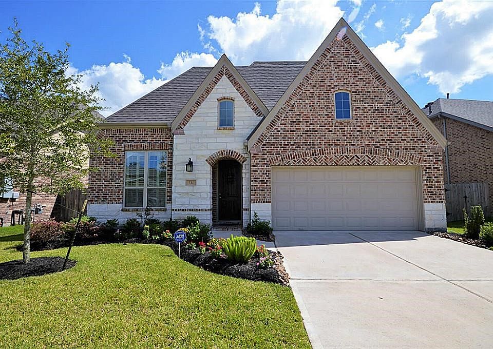 Welcome to 731 Mayhill Ridge Lane in beautiful Westover Park.  This gorgeous home is 1.5 Stories, 4 Bedroom, 3 Bath with 2 Car A
