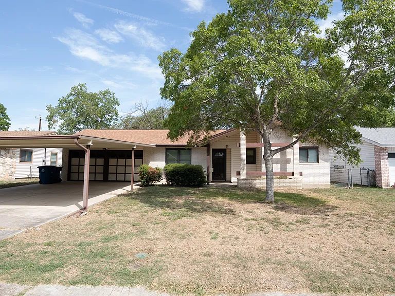 5235 Happiness St — Photo 1