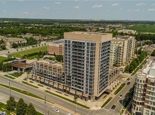 1940 Ironstone Dr #204, Burlington, ON L7L 0E4