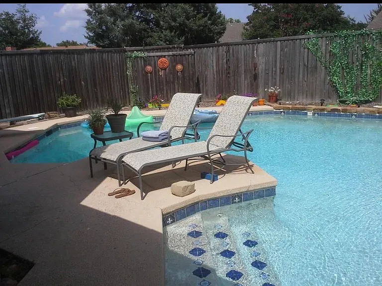 3118 Castle Rock Ln — Photo 2