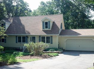 34 Prospect Rd, Sugarloaf, PA 18249