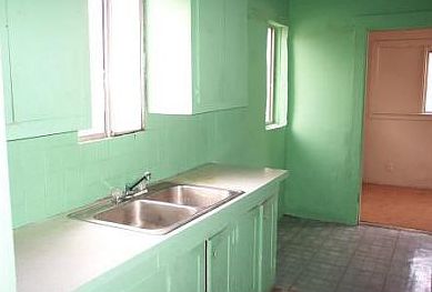 kitchen sink & counter top
