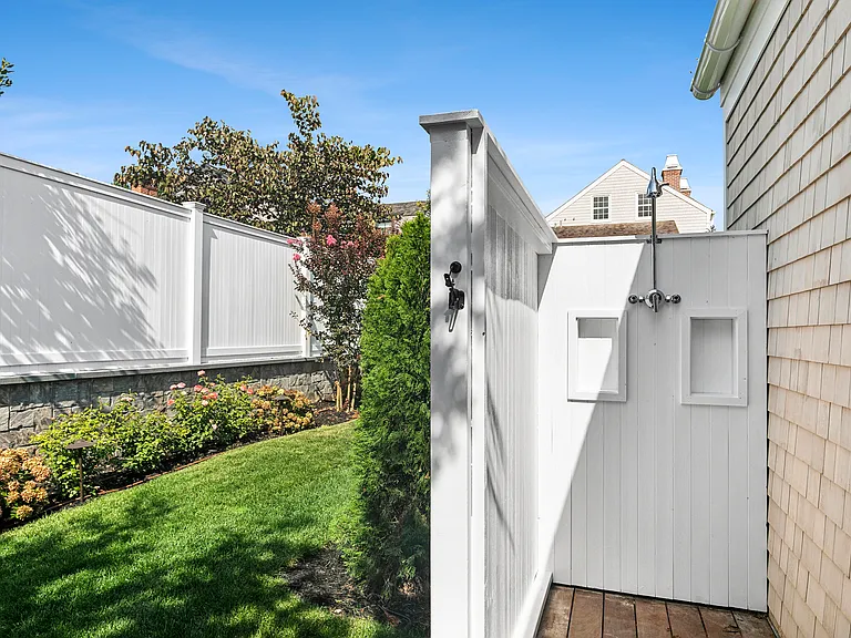 27 Howard St — Photo 26