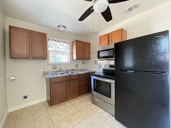5th image of 510 W Church Ave