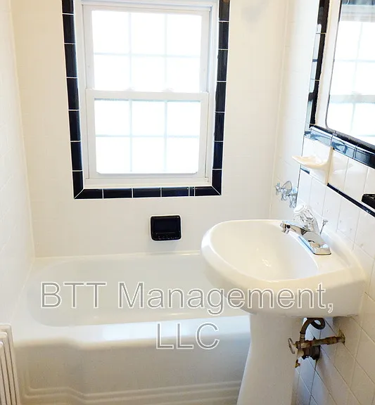 806 Houston Ave #2 — Photo 19