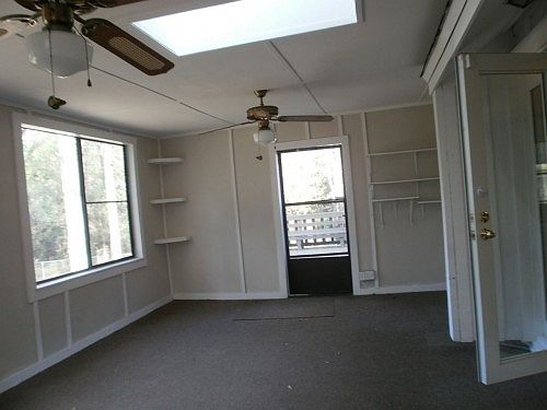 5th image of 3230 Yorktown Dr