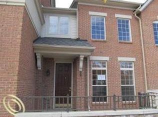 5 N Squirrel Rd, Auburn Hills, MI 48326