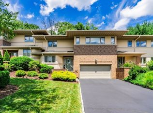 23 Fox Run Rd, Allendale, NJ 07401