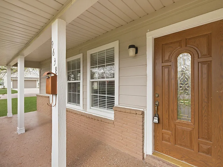 9638 Pine Lake Dr — Photo 6