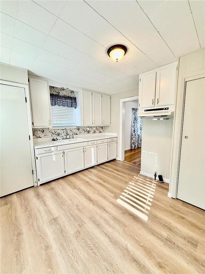 2 bed, 784 sqft, $1,800 — Photo 4