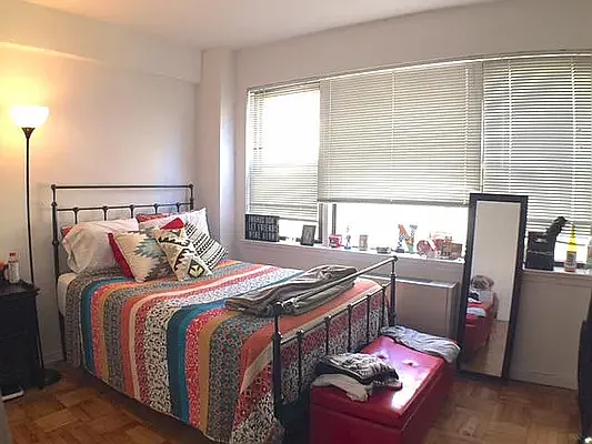 Rented by Ovation Properties, LLC | media 37