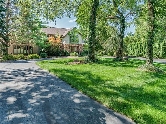 3rd image of 5313 Bennett Ct