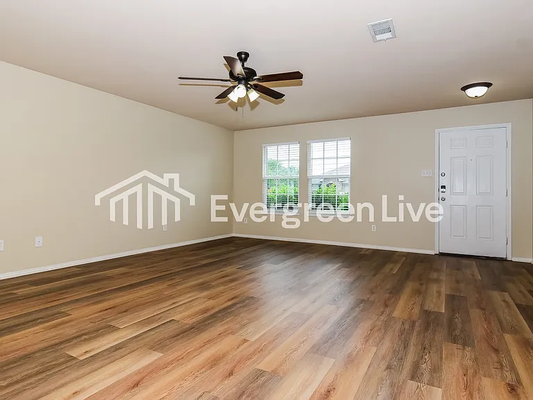 528 Silver Leaf Dr — Photo 13