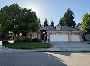 9850 N Winery Ave, Fresno, CA 93720