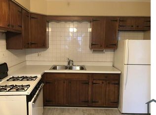 300 Short St APT 2, Lemont, IL 60439