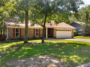 58 Oak Ridge Dr, Maumelle, AR 72113