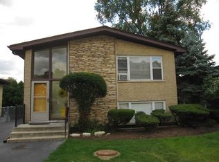 255 E Burlington St #2, Riverside, IL 60546