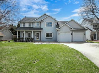 4715 W Grand Meadows Dr, Appleton, WI 54914
