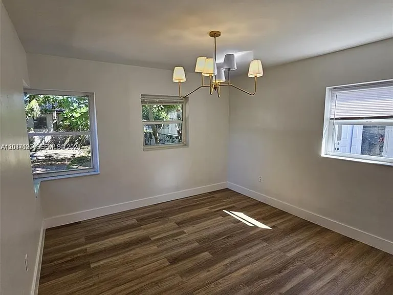 1915 Normandy Dr — Photo 13