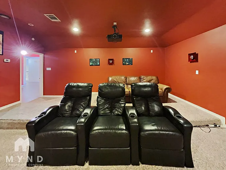 102 Elm Fork Dr — Photo 18