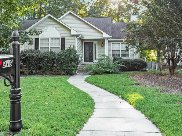 916 Buckingham Road, New Bern, NC 28562