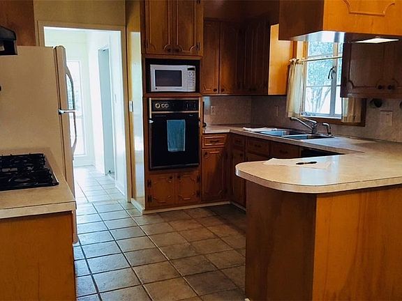 3rd image of 336 Borrel St