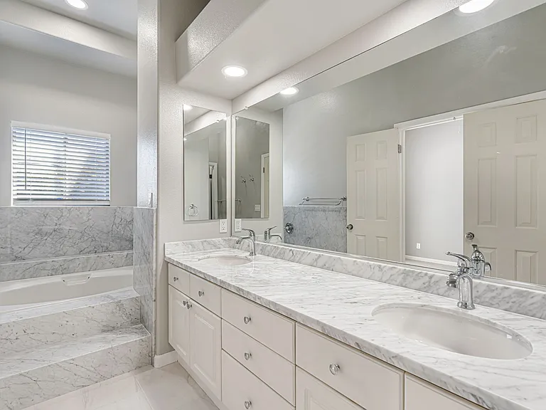 1103 Emerald Bay Ln — Photo 19
