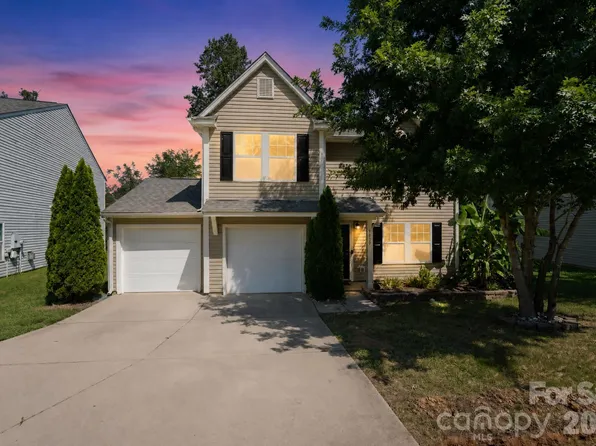 9830 Eagle Feathers Dr, Charlotte, NC 28214