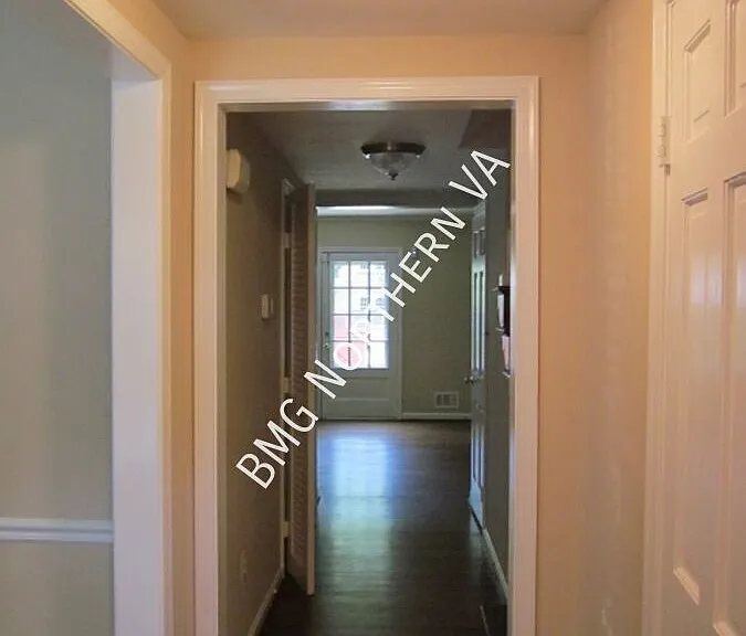 1160 Wimbledon Dr — Photo 3