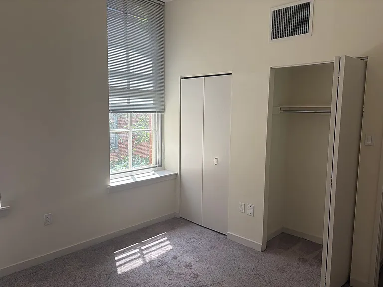 24-30 S Bank St #206 — Photo 15