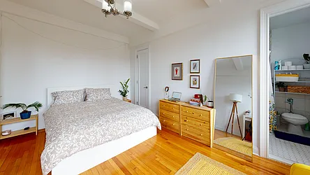 Rented by Bond New York